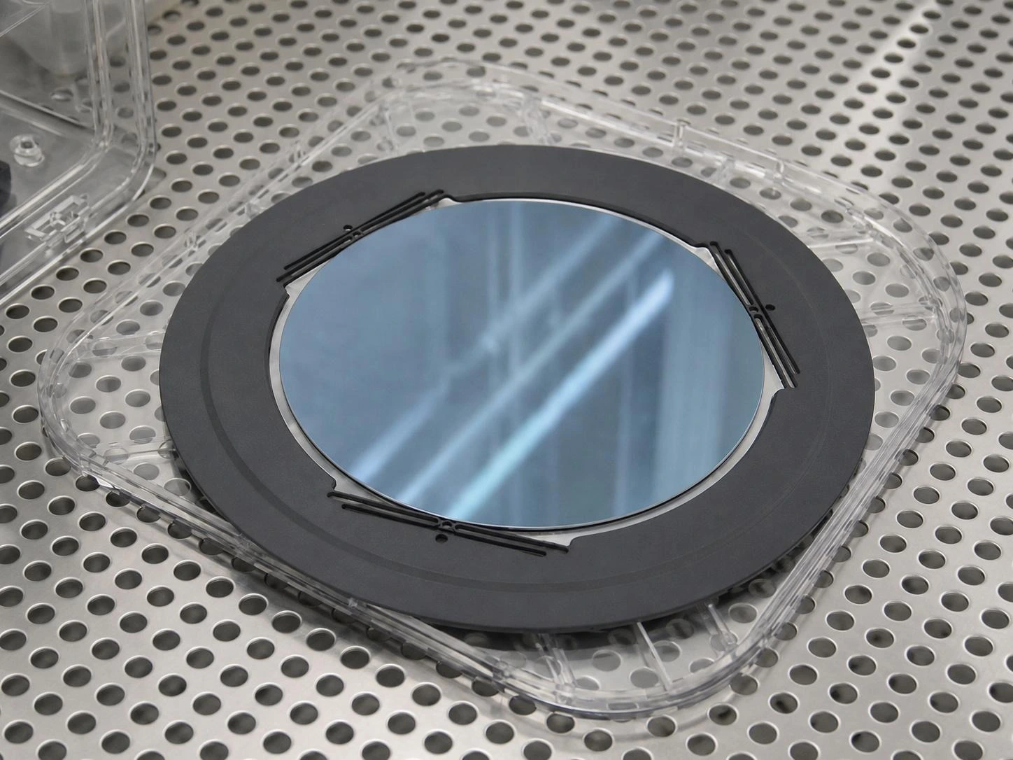 FlexFrame 200 mm to 300 mm wafer adapter product image